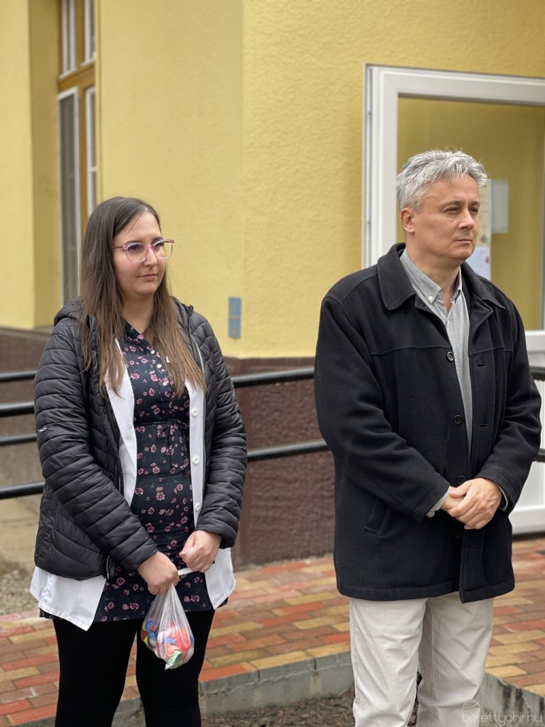 Kupakgyűjtő szívet avattak 08